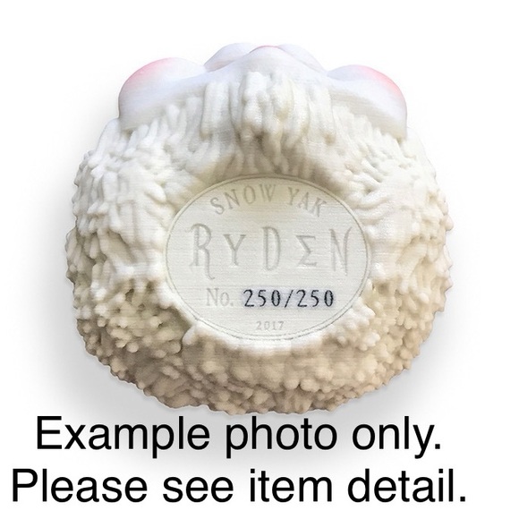 Mark Ryden Snow Yak Porterhouse 2017 Ornament 120/250 New Never Opened. NWT - Picture 4 of 15